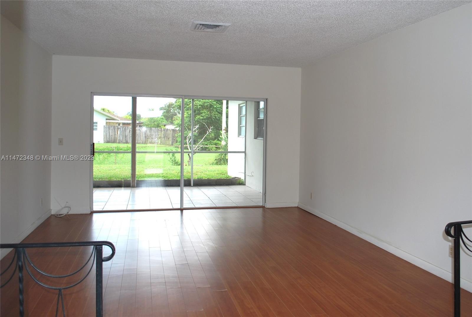 Listing Photo 7