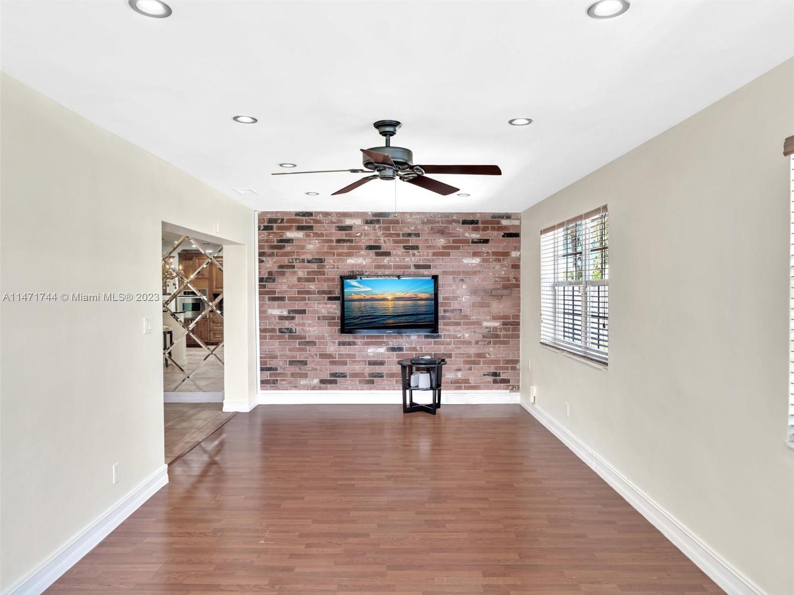 Listing Photo 26