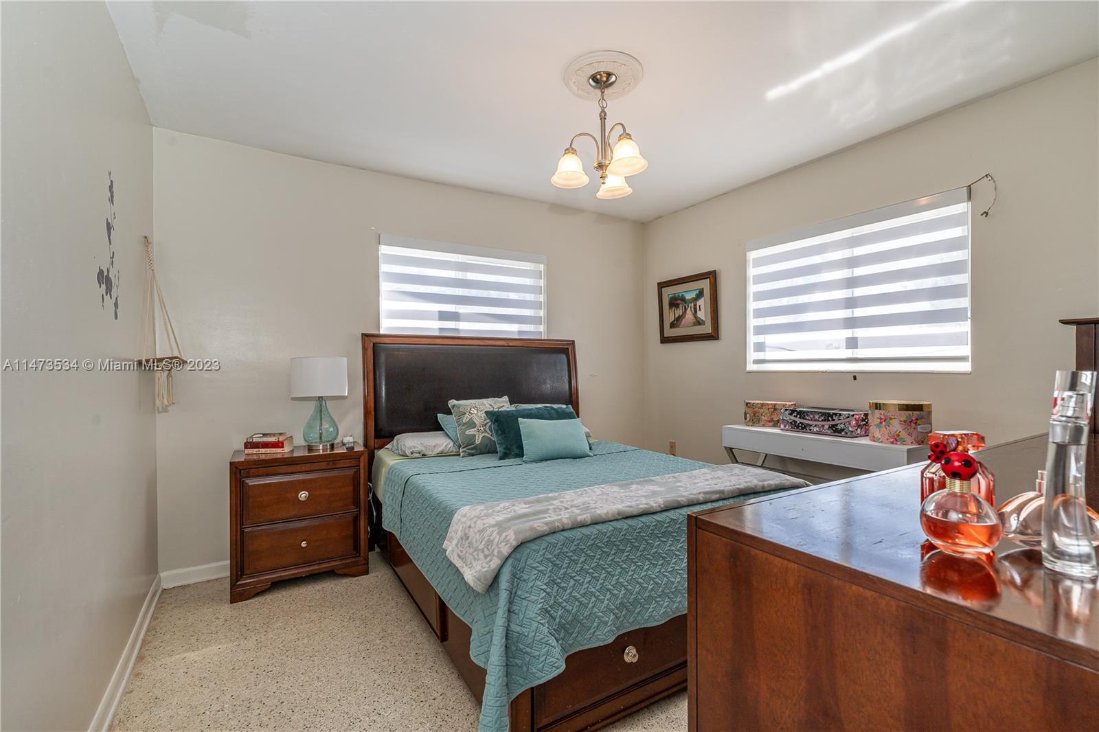 Listing Photo 10