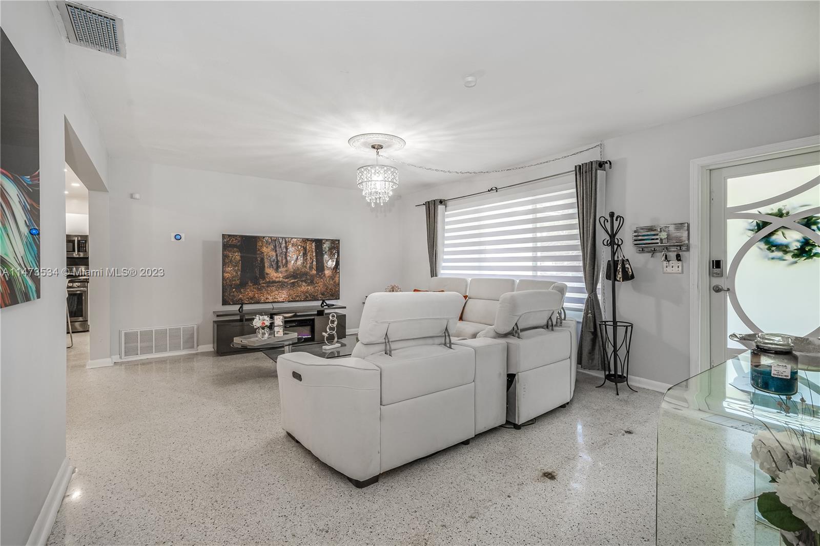 Listing Photo 22