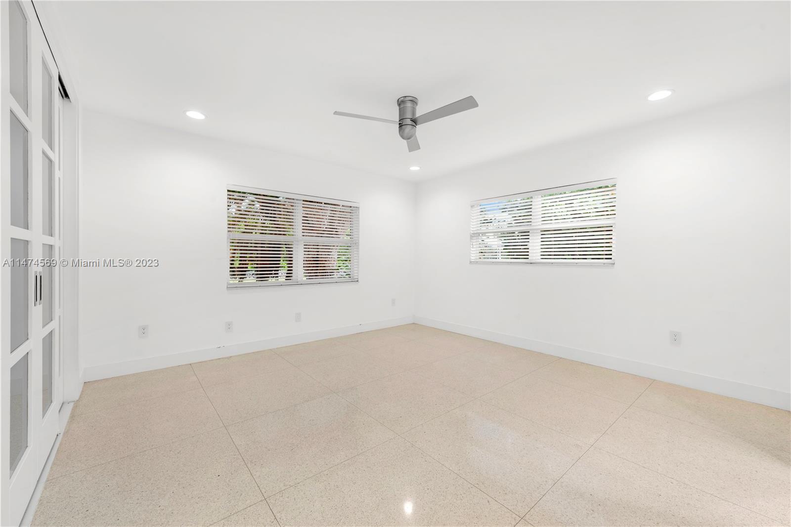 868 NE 100th St 0