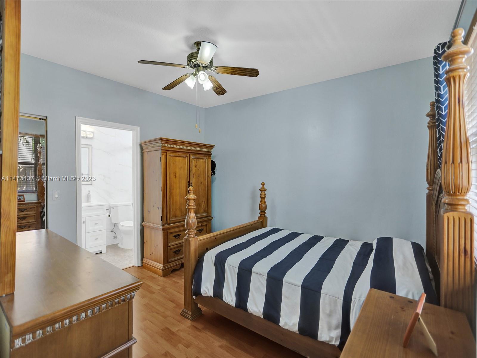 Listing Photo 10