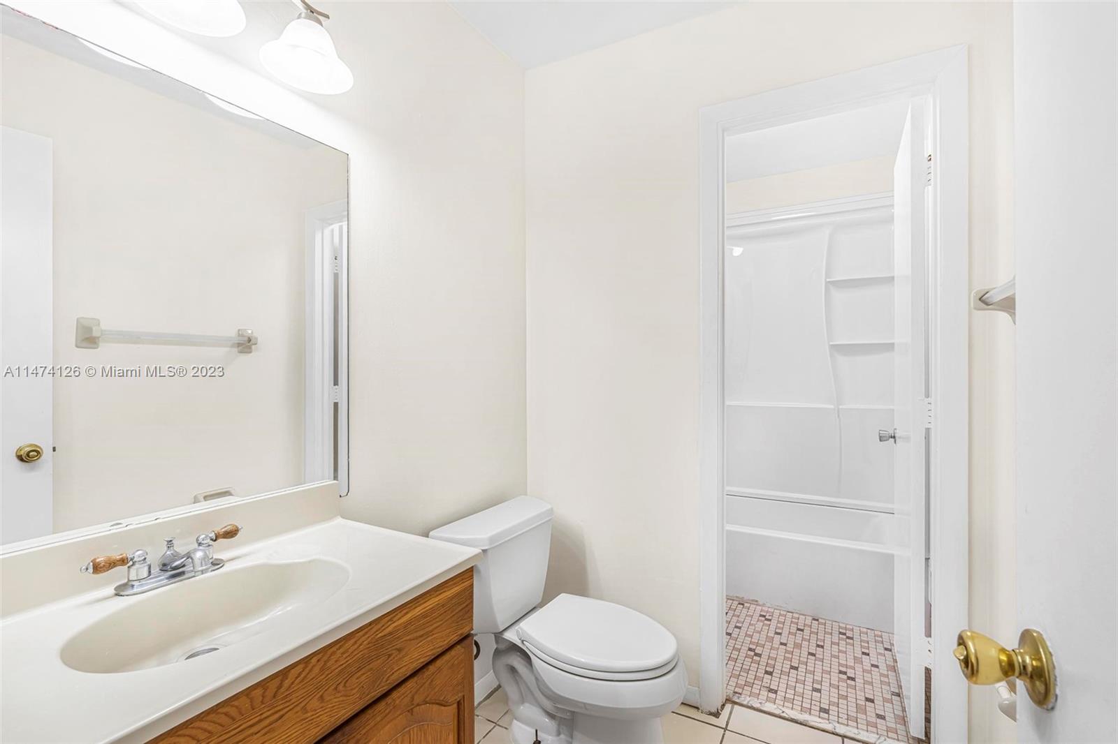 Listing Photo 11