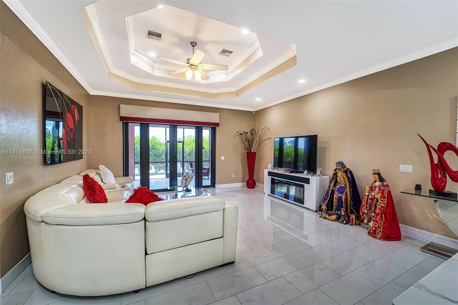 Listing Photo 10