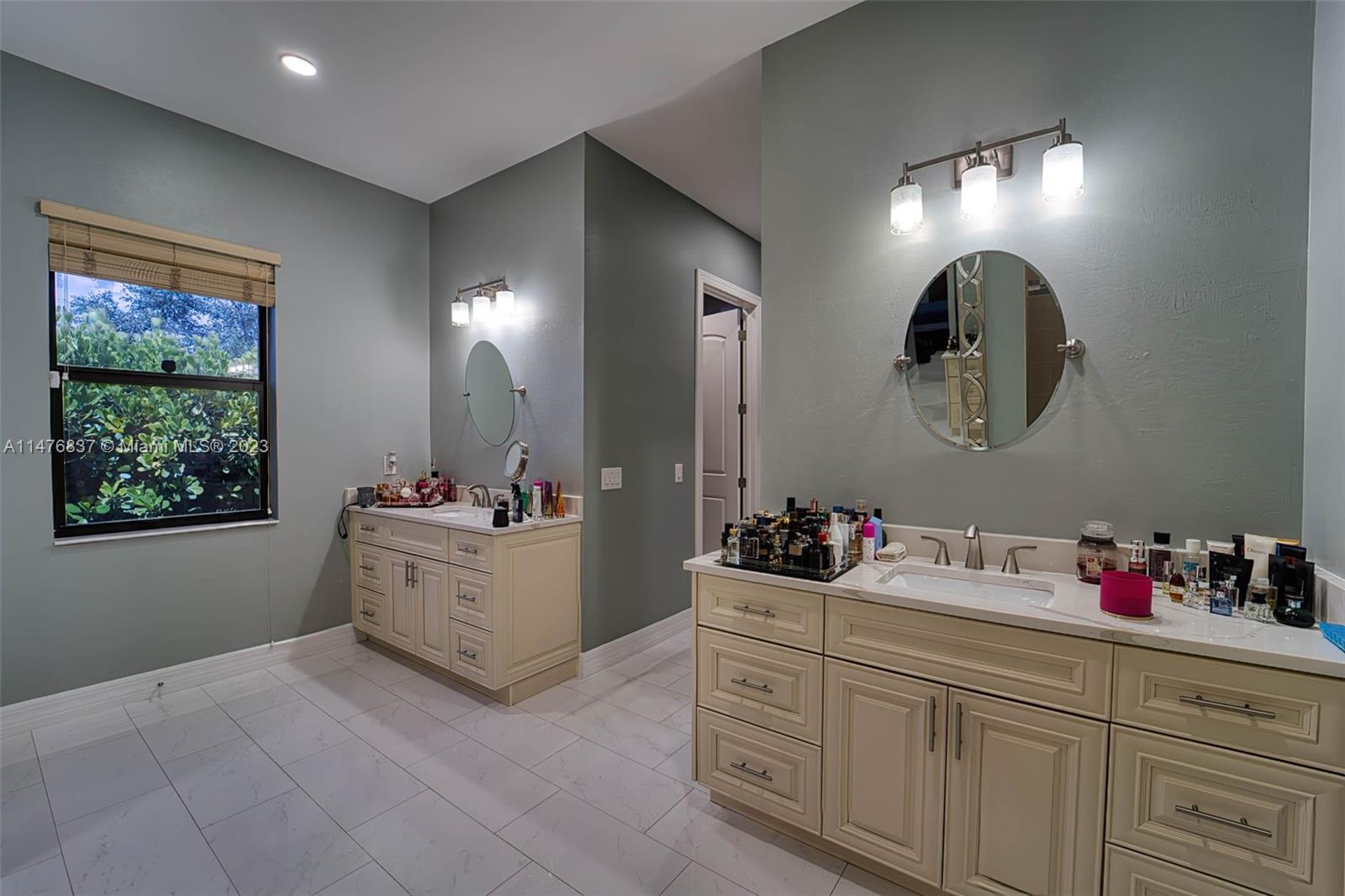 Listing Photo 18