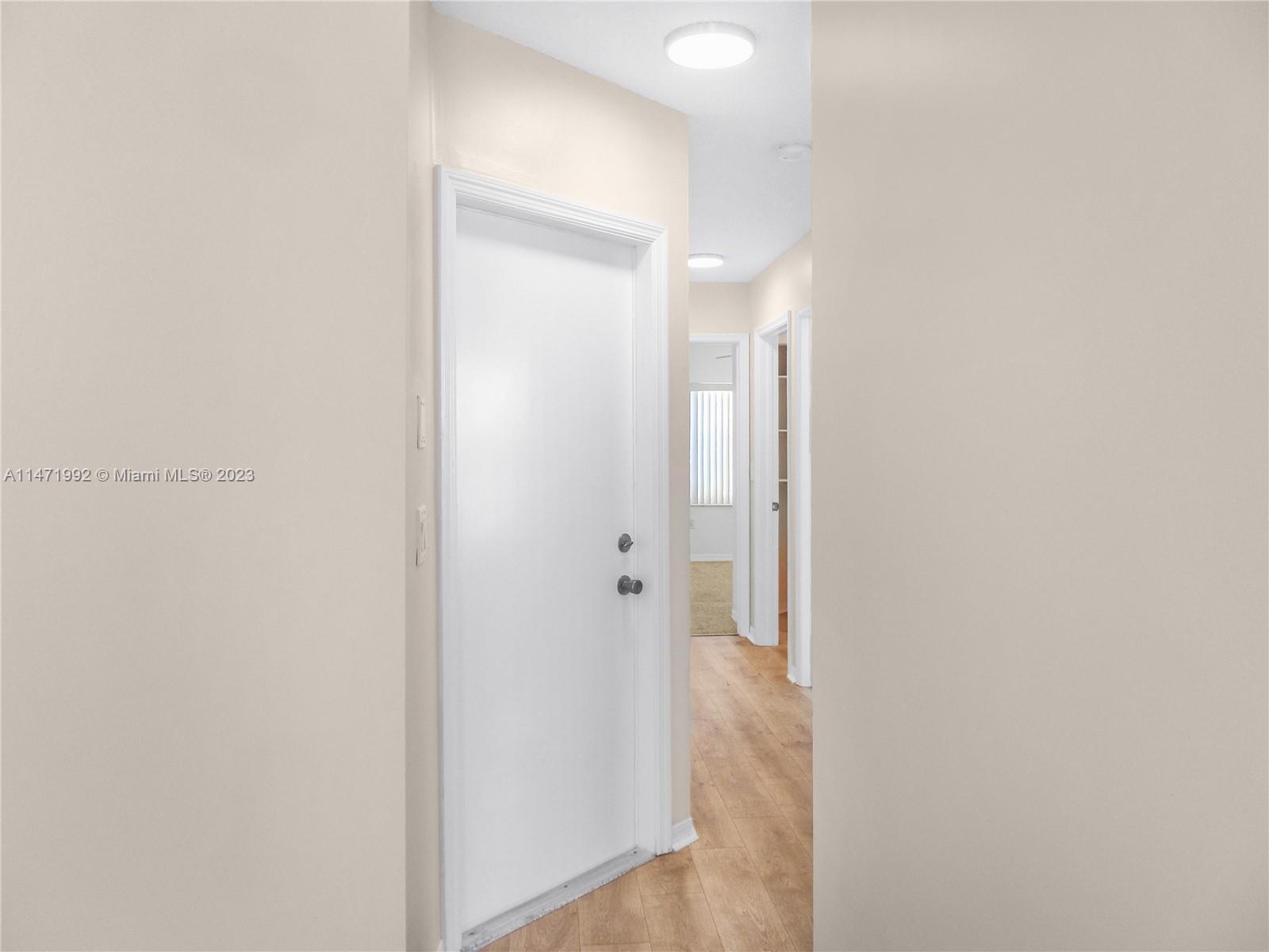 Listing Photo 14