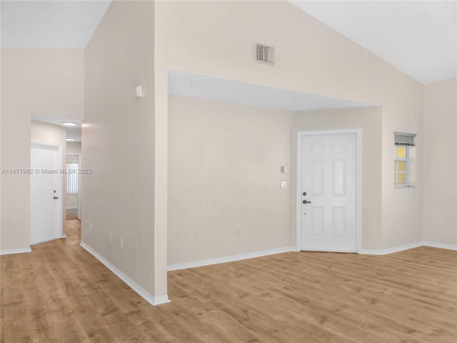 Listing Photo 7