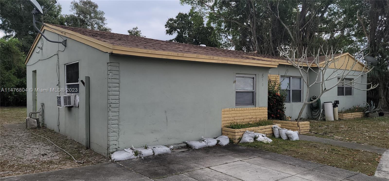 Undisclosed For Sale A11476804, FL