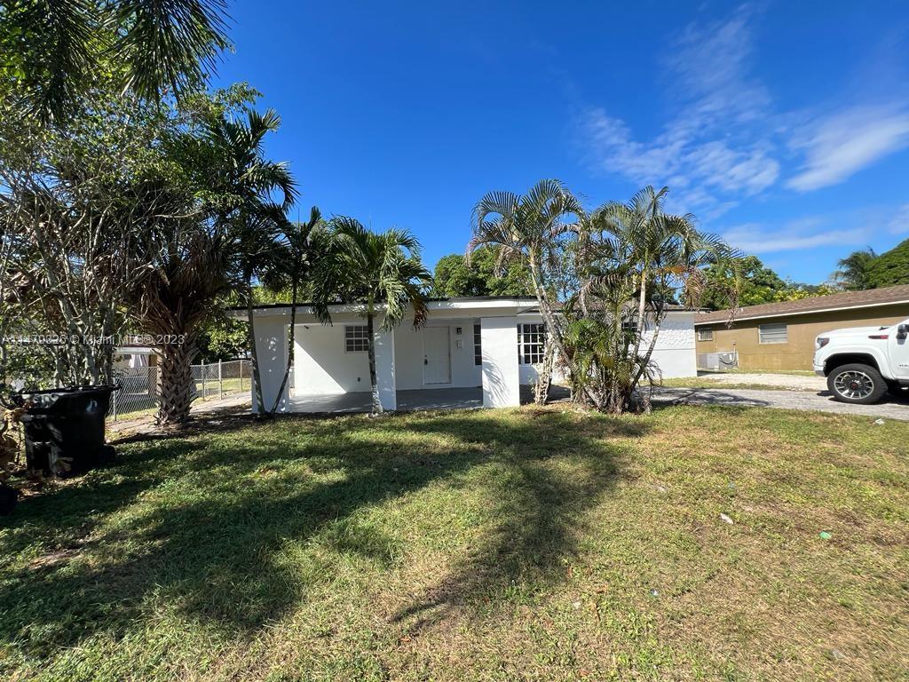 Photo 24 of 311 SW 31st Ave in Fort Lauderdale - MLS A11479326