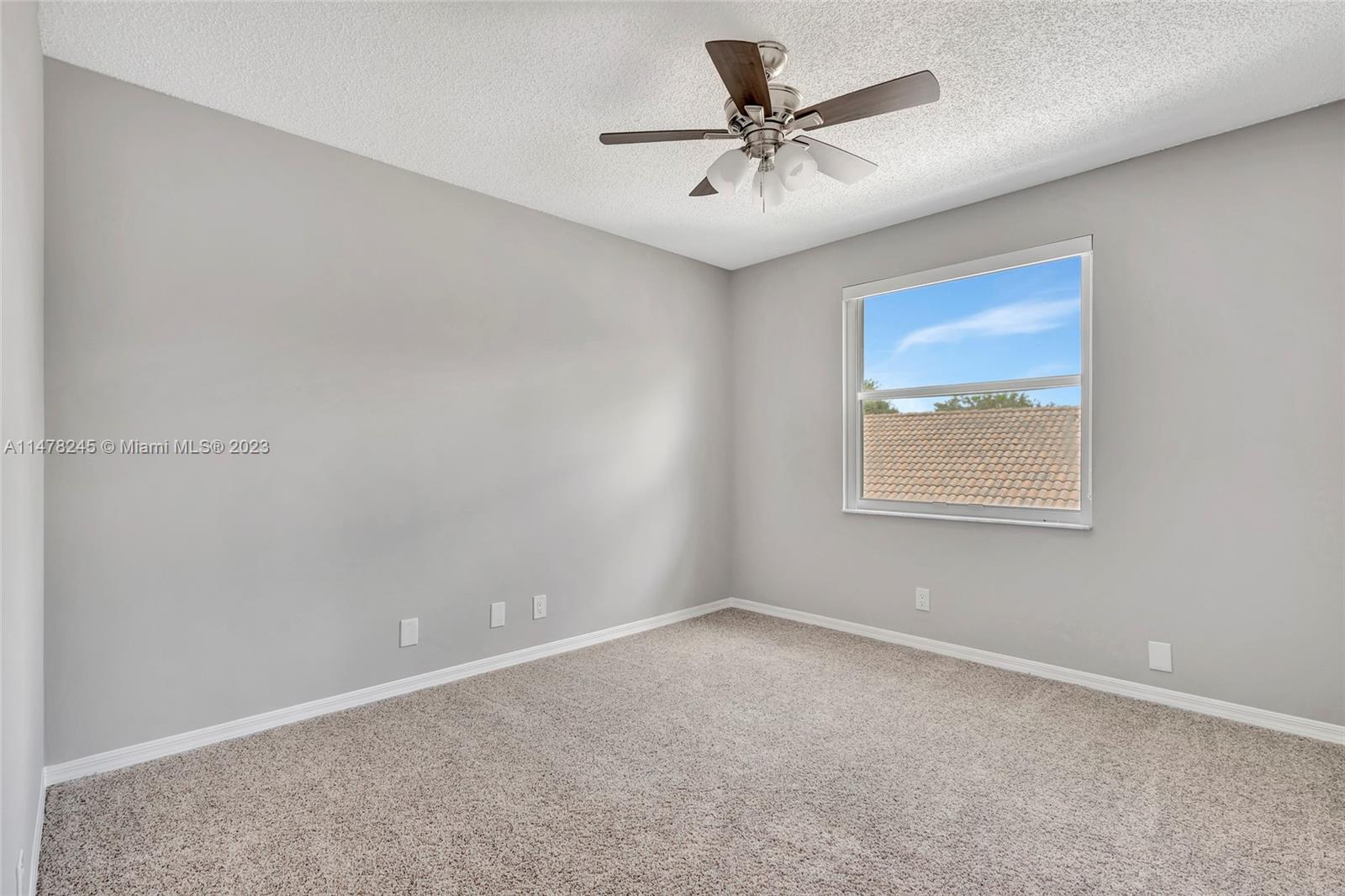 Listing Photo 28