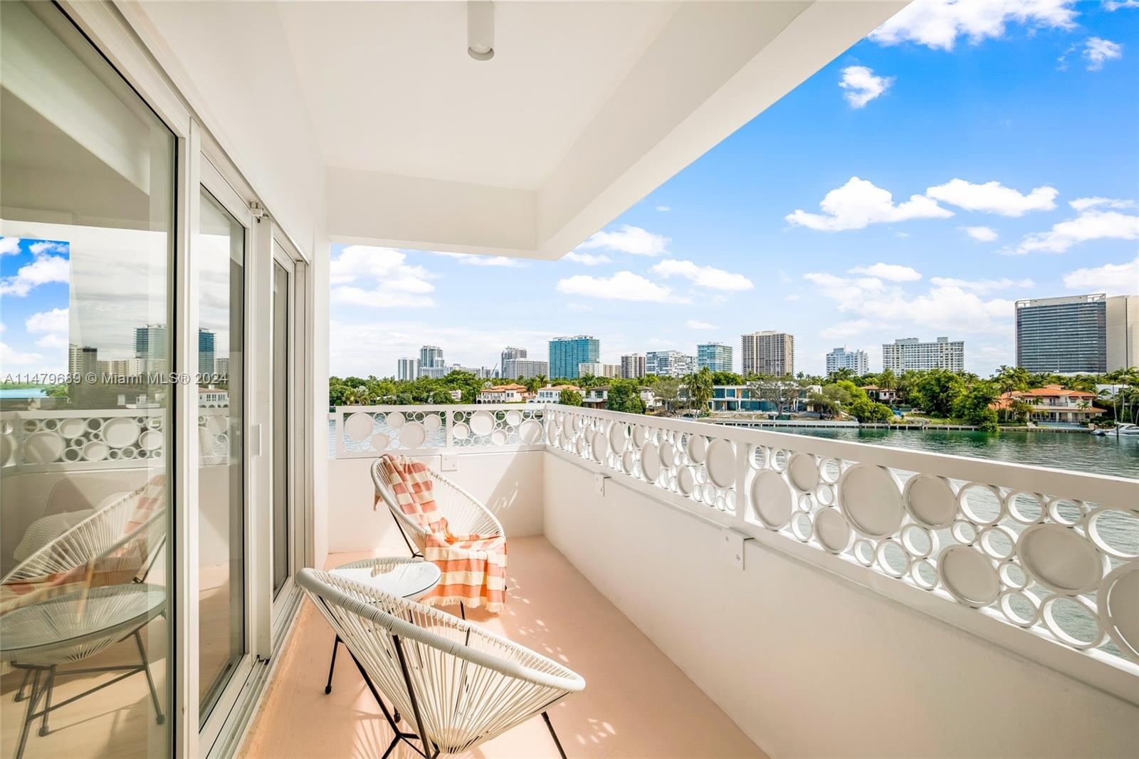 9881 E Bay Harbor Dr #305 For Sale A11479689, FL