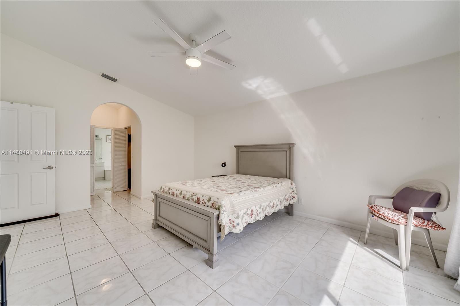 Listing Photo 18