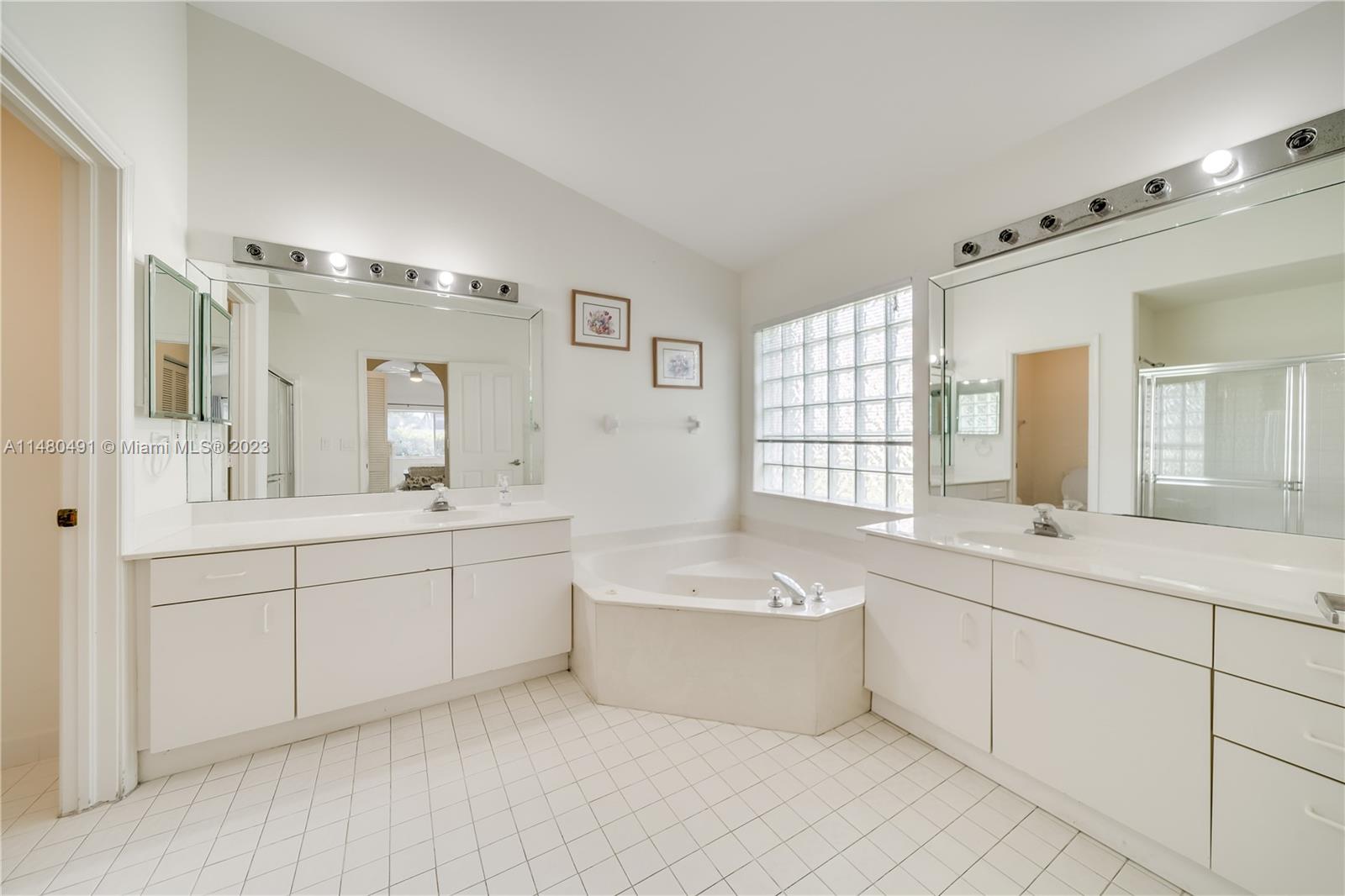 Listing Photo 22