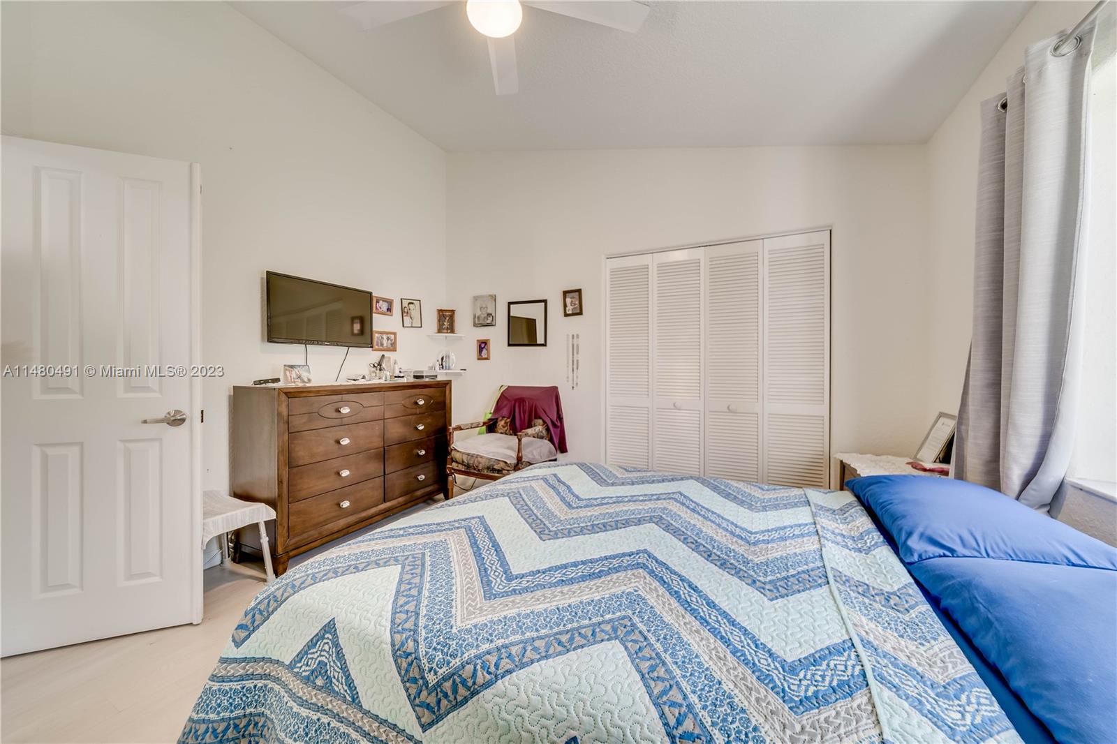 Listing Photo 6