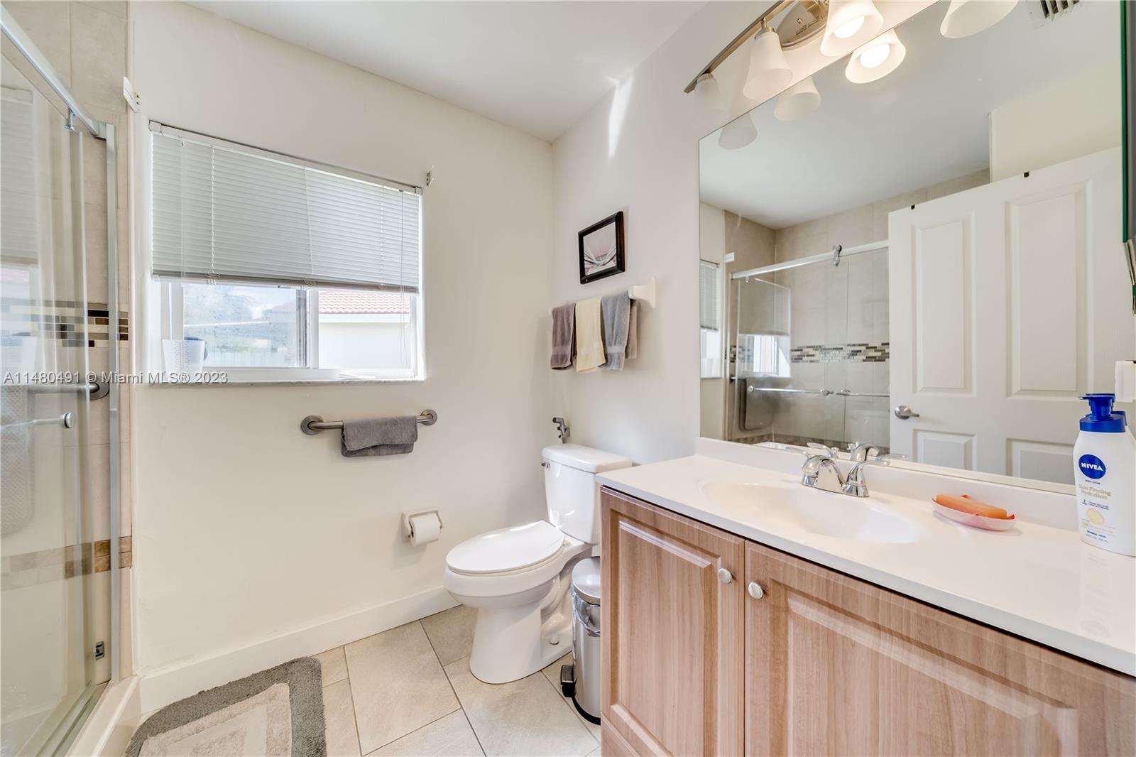 Listing Photo 7