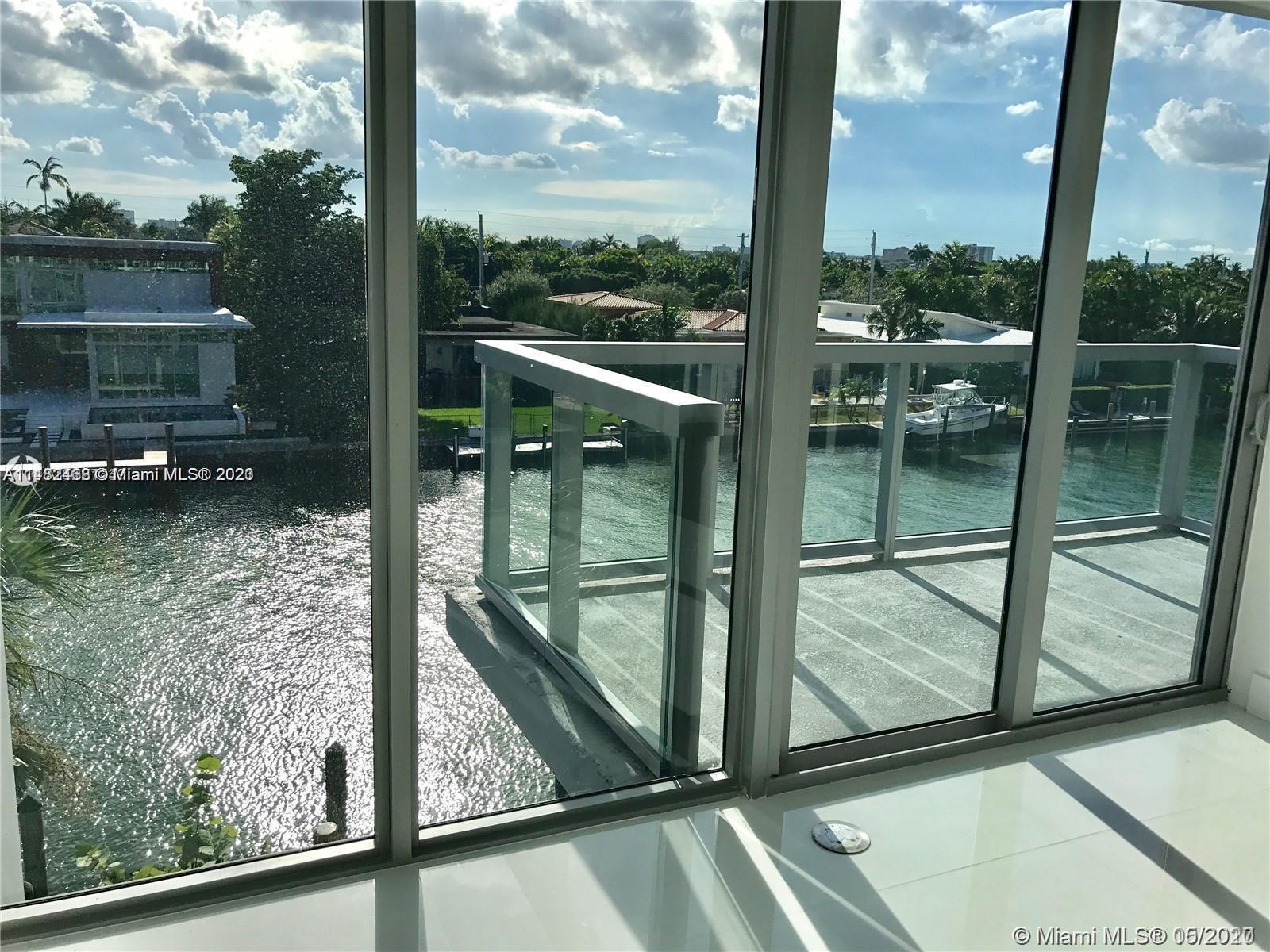 9940 W Bay Harbor Dr #4E-N For Sale A11482468, FL