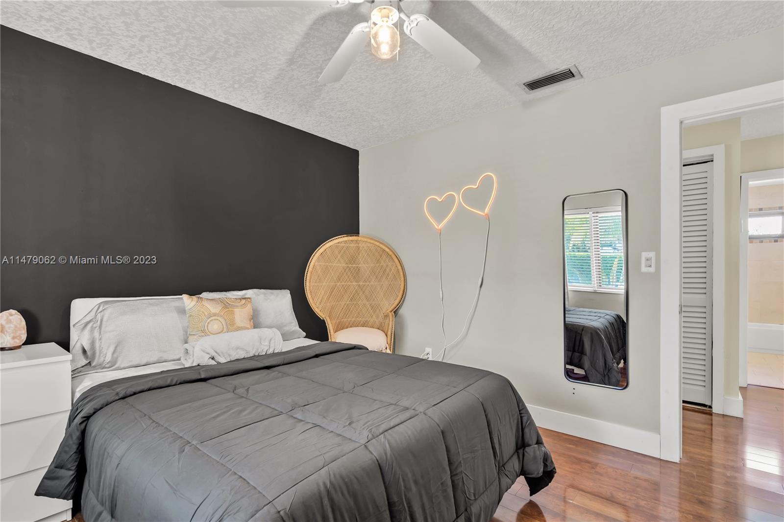 Listing Photo 17
