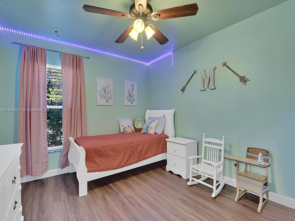 Listing Photo 17