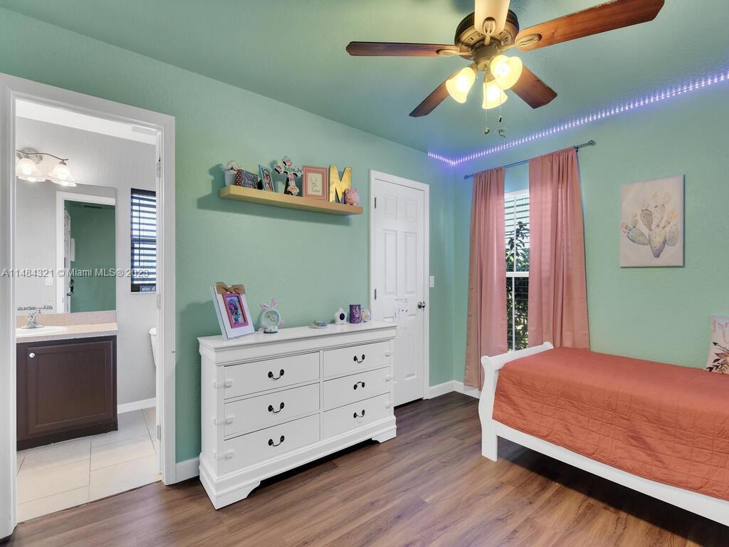 Listing Photo 18