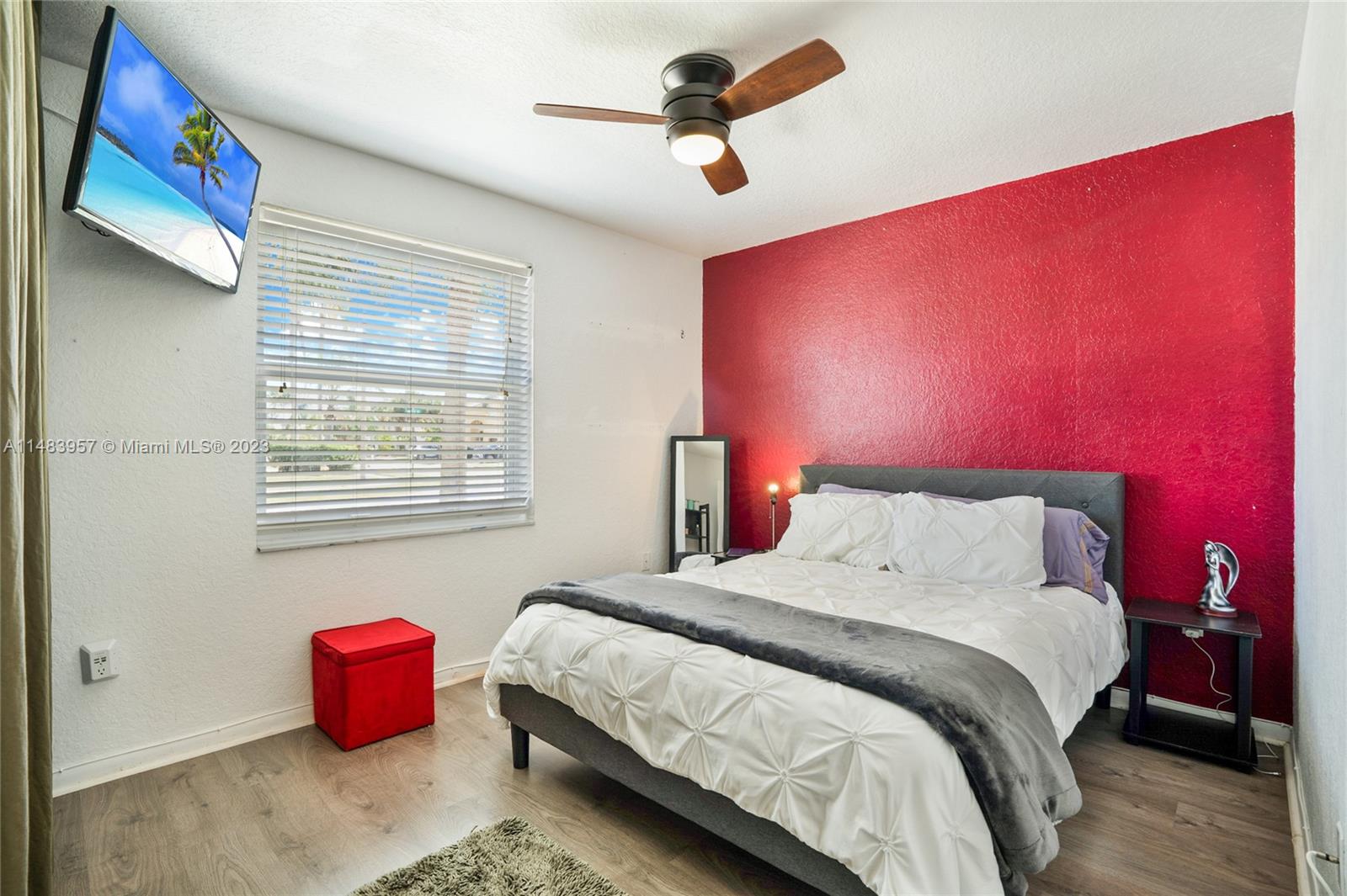 Listing Photo 17