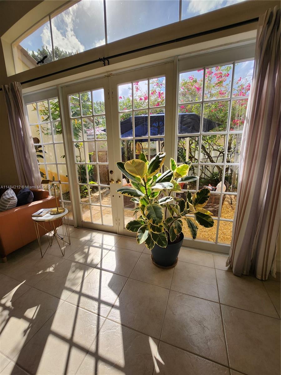 Listing Photo 9