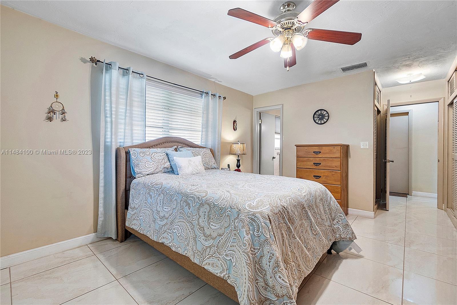 Listing Photo 14