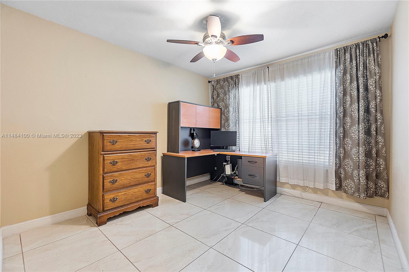 Listing Photo 16