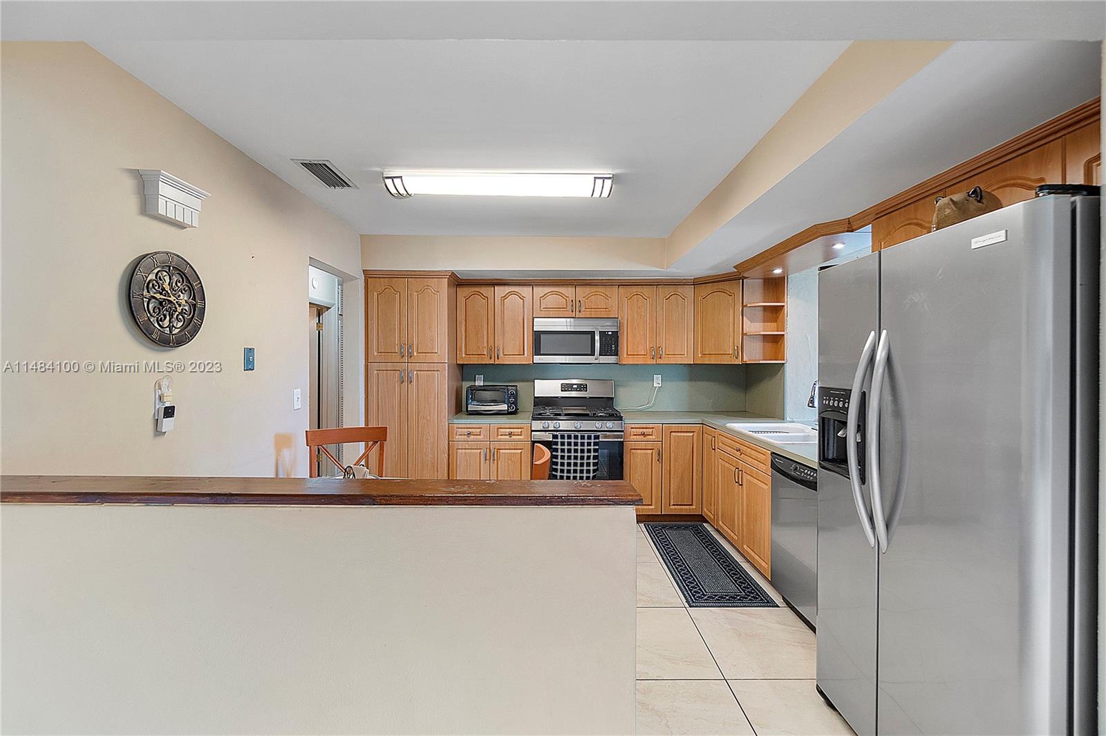 Listing Photo 7