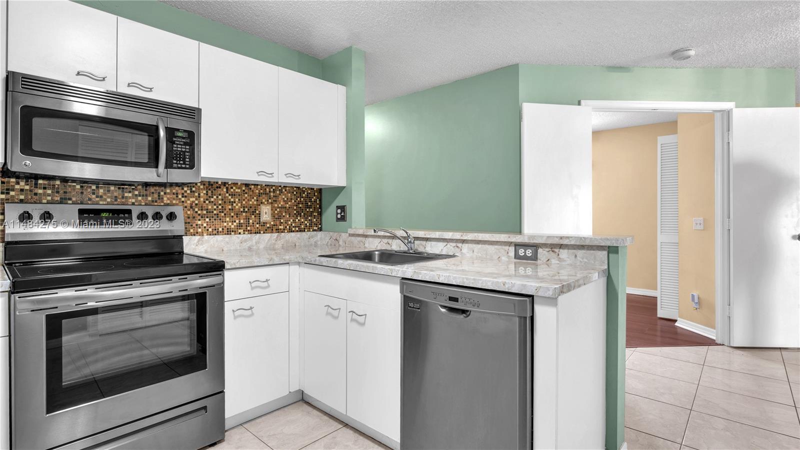 Listing Photo 15