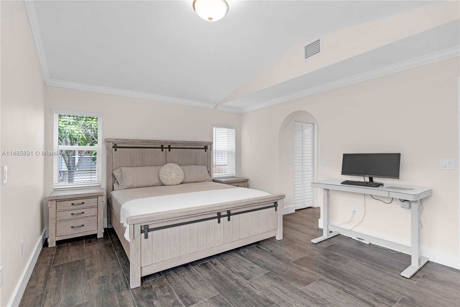 Listing Photo 18