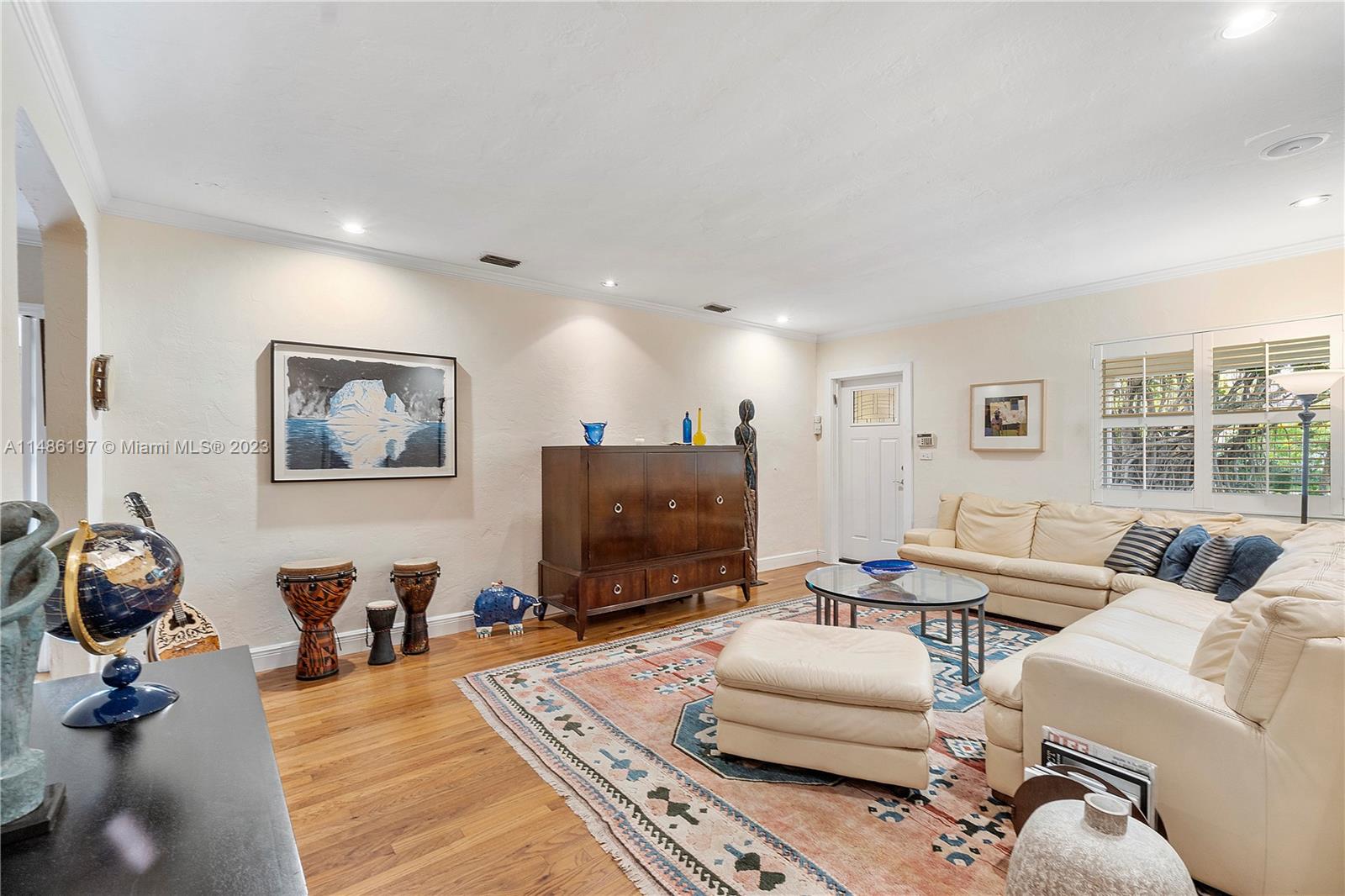 Listing Photo 8