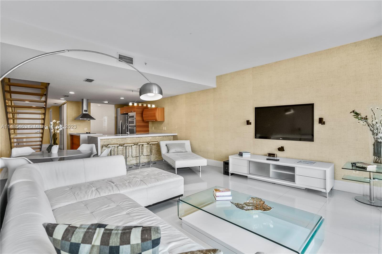 Stylish condo with Italian design furnitures, 2 bed (1 converted) and 2 bath fully furnished. Valet parking, gym, pool, boat dock, doorman, elevator, tennis courts, fully equipped gym. Close to the beach, Aventura Mall, parks and supermarkets. Excellent schools and neighborhood. 2 assigned parking spaces. Please text listing agent for showings.