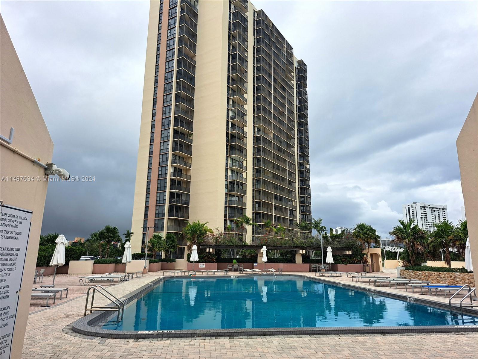 20301 W Country Club Dr #2327 For Sale A11487634, FL