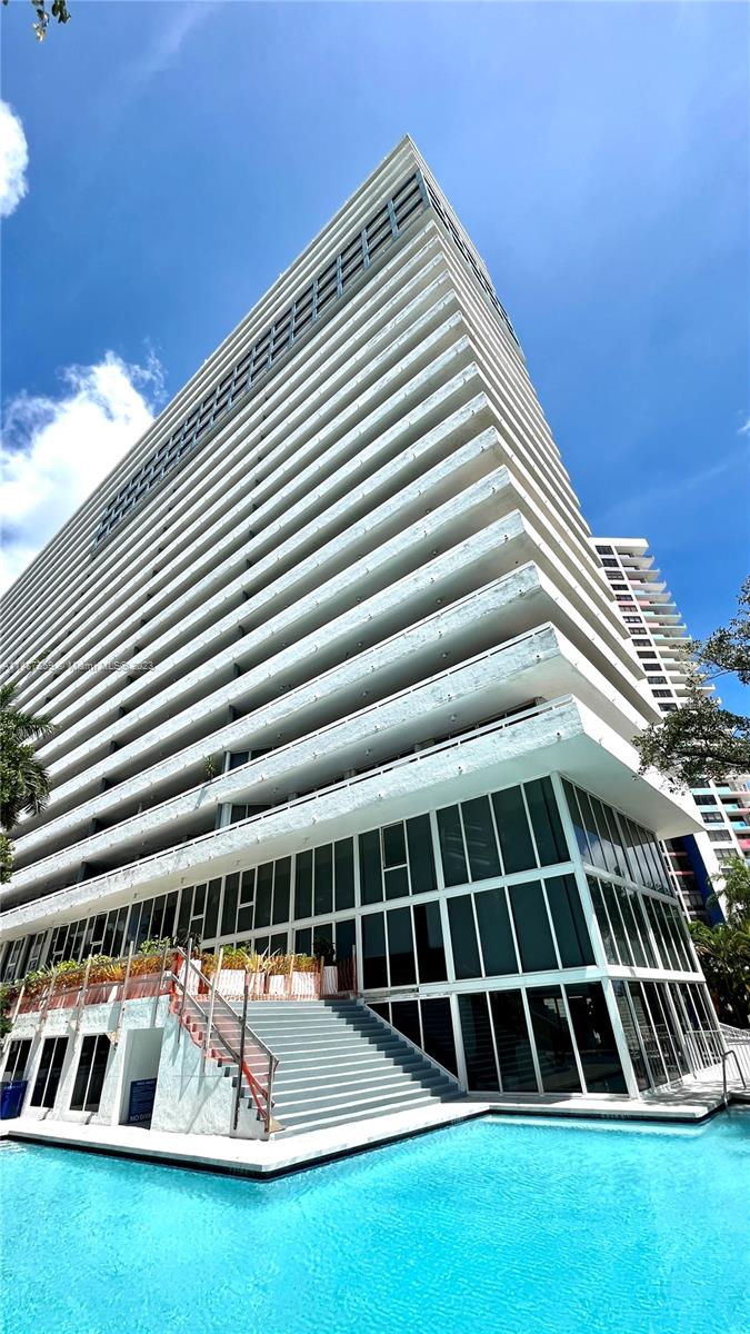 Enjoy living in this unique building! Located in the heart of Brickell, this corner unit with 3 beds, 2.5 baths. Marble floors throughout, Italian kitchen cabinets, stainless steel appliances. This bright and spacious apartment with 1,792 square feet and a 600-foot balcony and views of the sea and city. Building amenities include cable, internet, 24/7 guard, concierge, valet parking, tennis courts, heated pool and hot tub, fitness center, and barbecue area. Make this your main home or your best investment. Marble floors, Italian kitchen cabinets, stainless steel appliances. Located in the heart of Brickell. Walk to restaurants, downtown Brickell, shopping and more. 1 assigned parking.