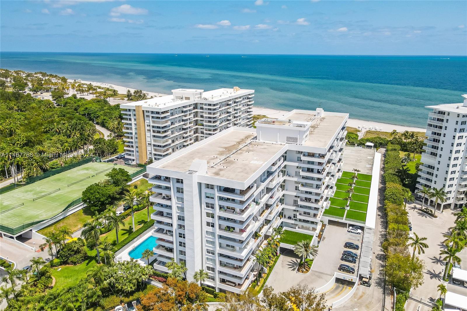 Enjoy the fabulous and unique view of Crandon Park, Downtown Skyline, Miami Beach and the Ocean from this nice unit in Commodore Club West. Fully furnished, partially remodeled, 2/2 apartment. Beach access, tennis court, pool, gym. Available January 15,2024.