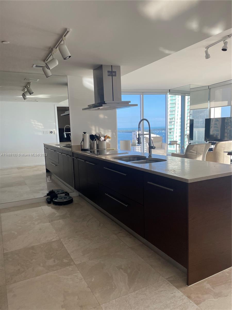 Breathtaking views from this beautiful 3 bedroom 2 bath located in Tower 2 of Icon Brickell. This unit comes fully furnished with top of the line appliances, smart TVs and more. Icon Brickell’s resort-style amenities include a 300-foot long swimming pool, 50-person hot tub, 28,000 square foot spa and fitness center, movie theater, game room, café with poolside food and beverage service, 24-hour full-service concierge and valet parking. Additionally, Icon Brickell has an array of on-site, fine-dining options in world famous Italian eatery Cipriani, Mexican cuisine from La Cantina No. 20