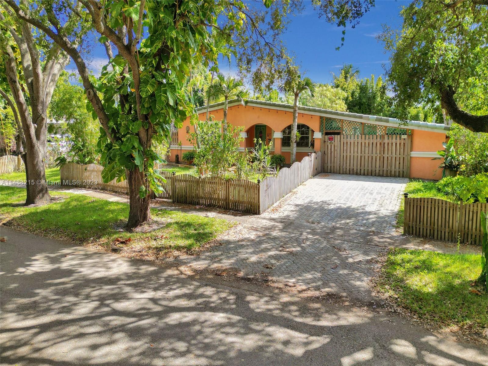 Listing Photo 11