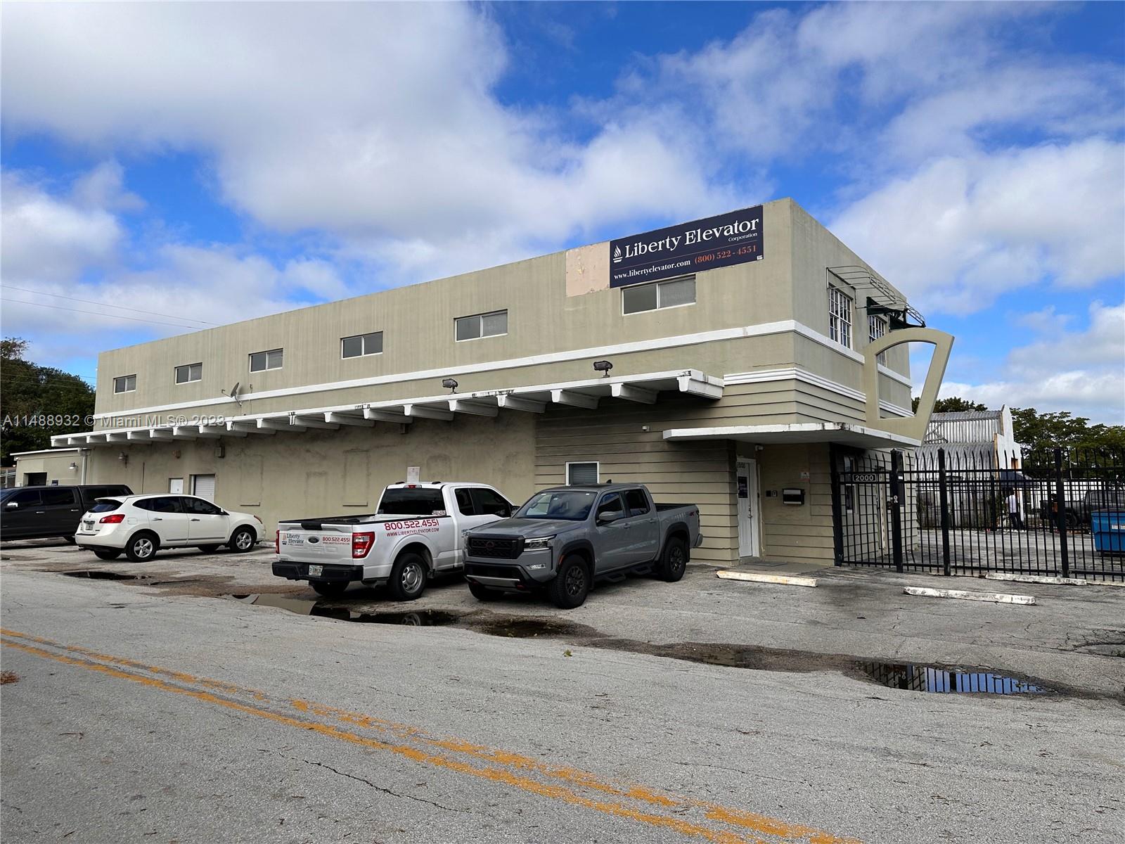 2000 N Dixie Hwy  For Sale A11488932, FL