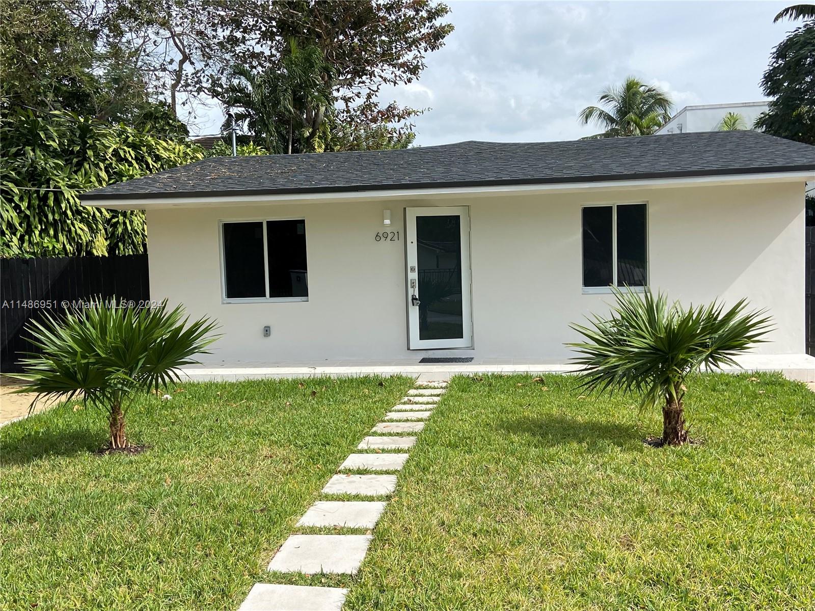 6921 SW 84th Ave  For Sale A11486951, FL