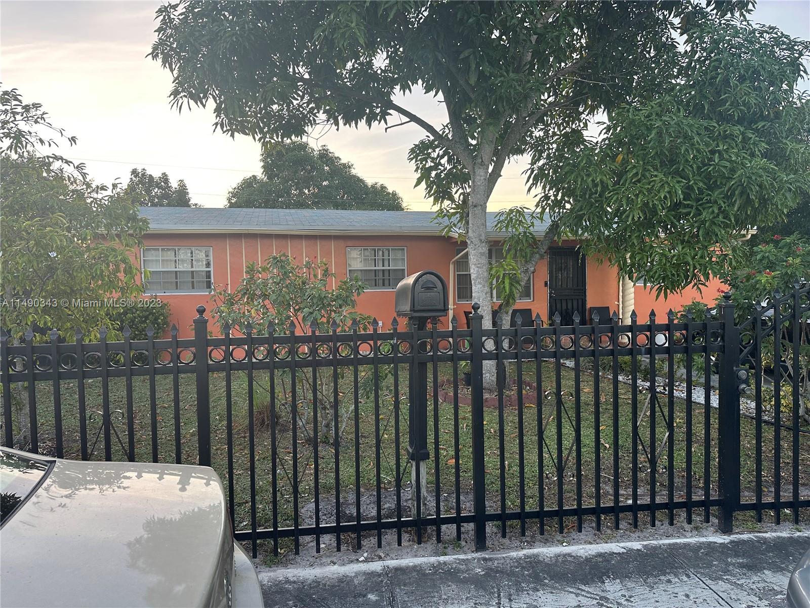 19420 NW 22nd Pl, Miami Gardens, FL 33056