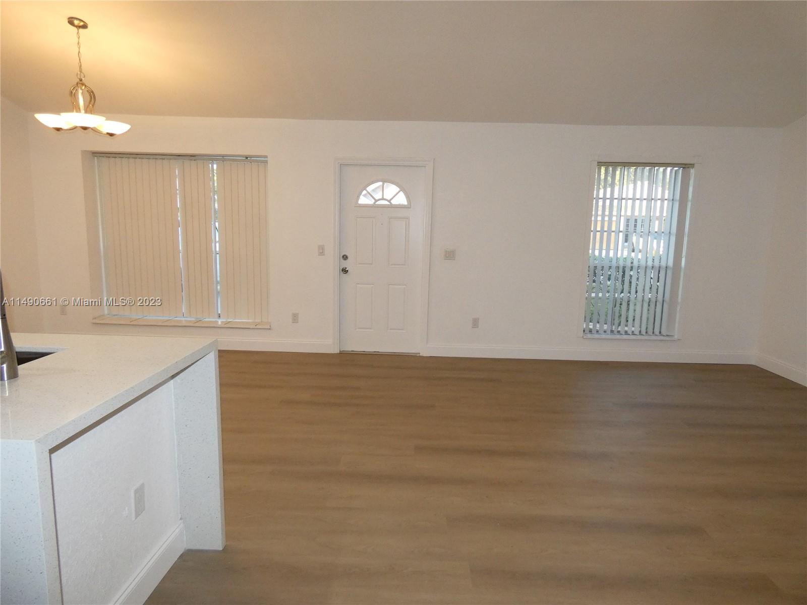 Listing Photo 9