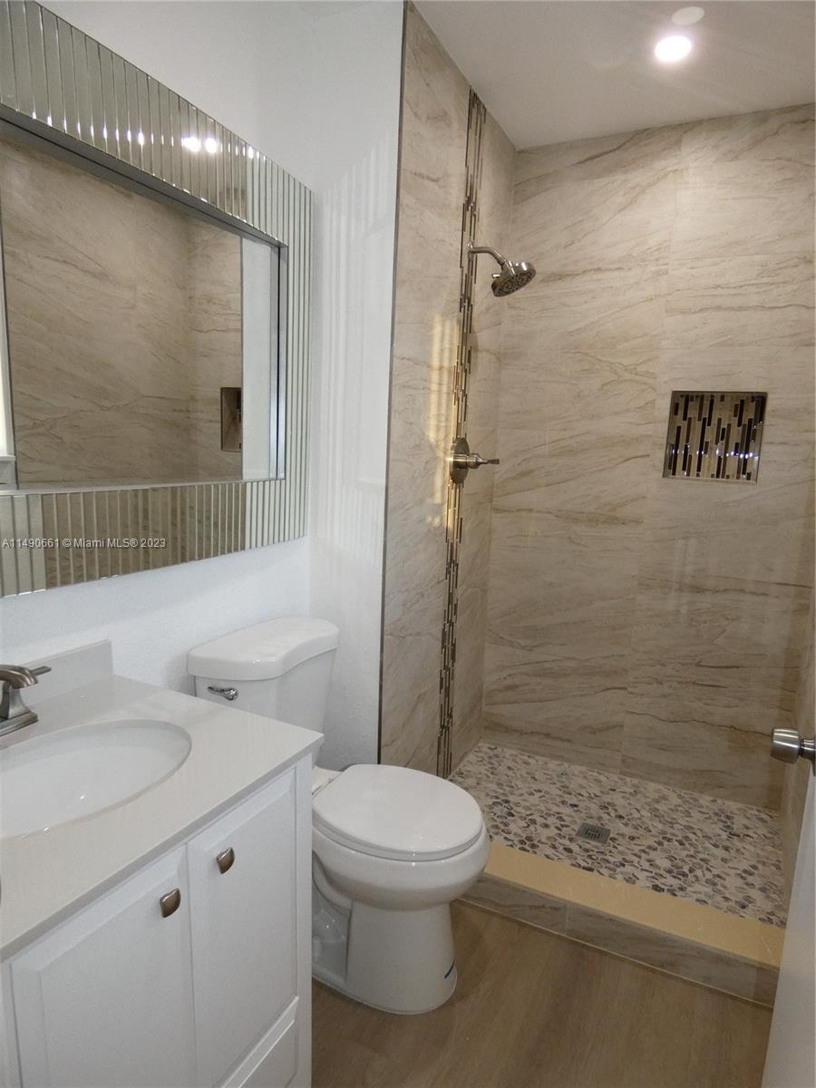 Listing Photo 14