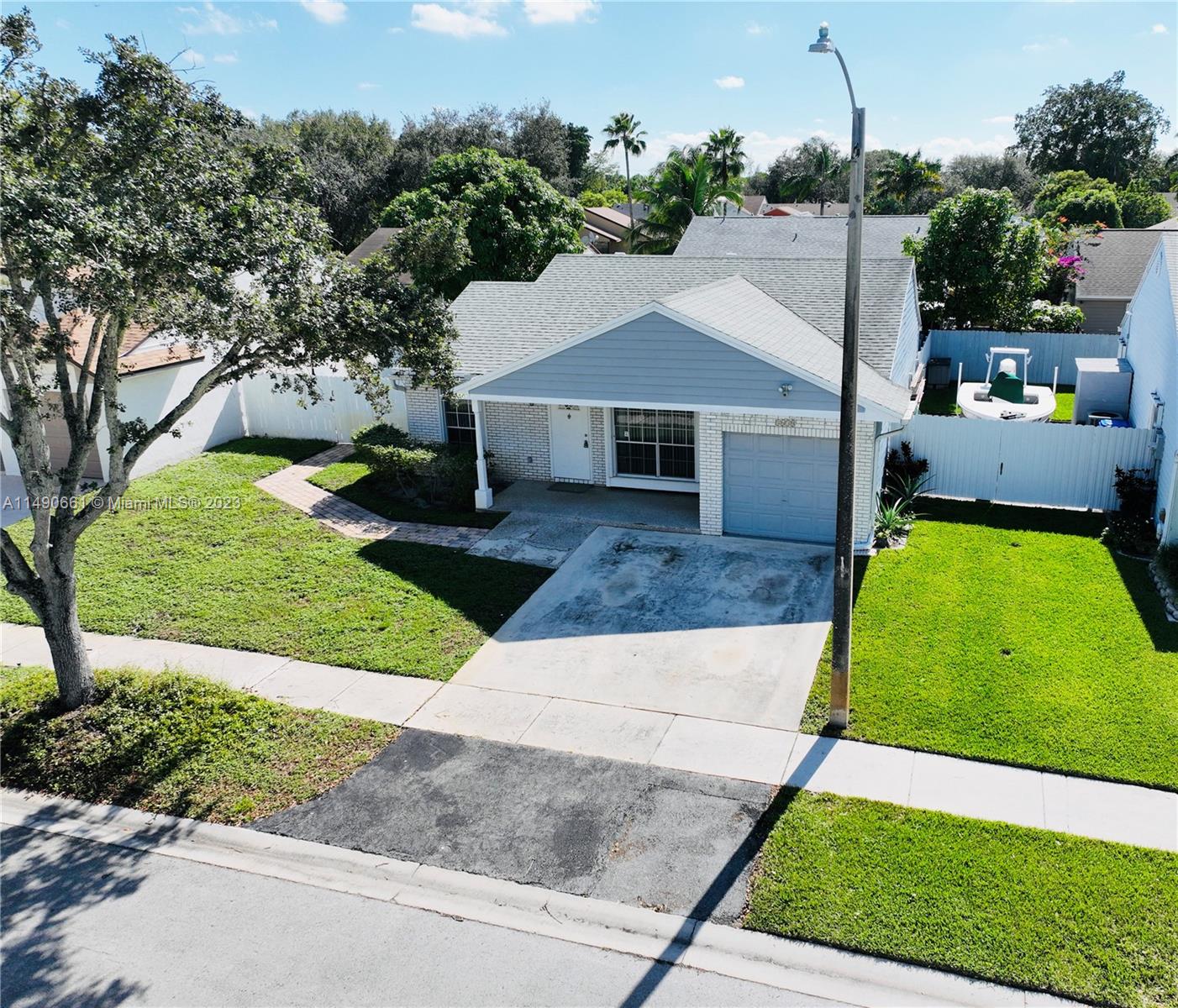 Listing Photo 28