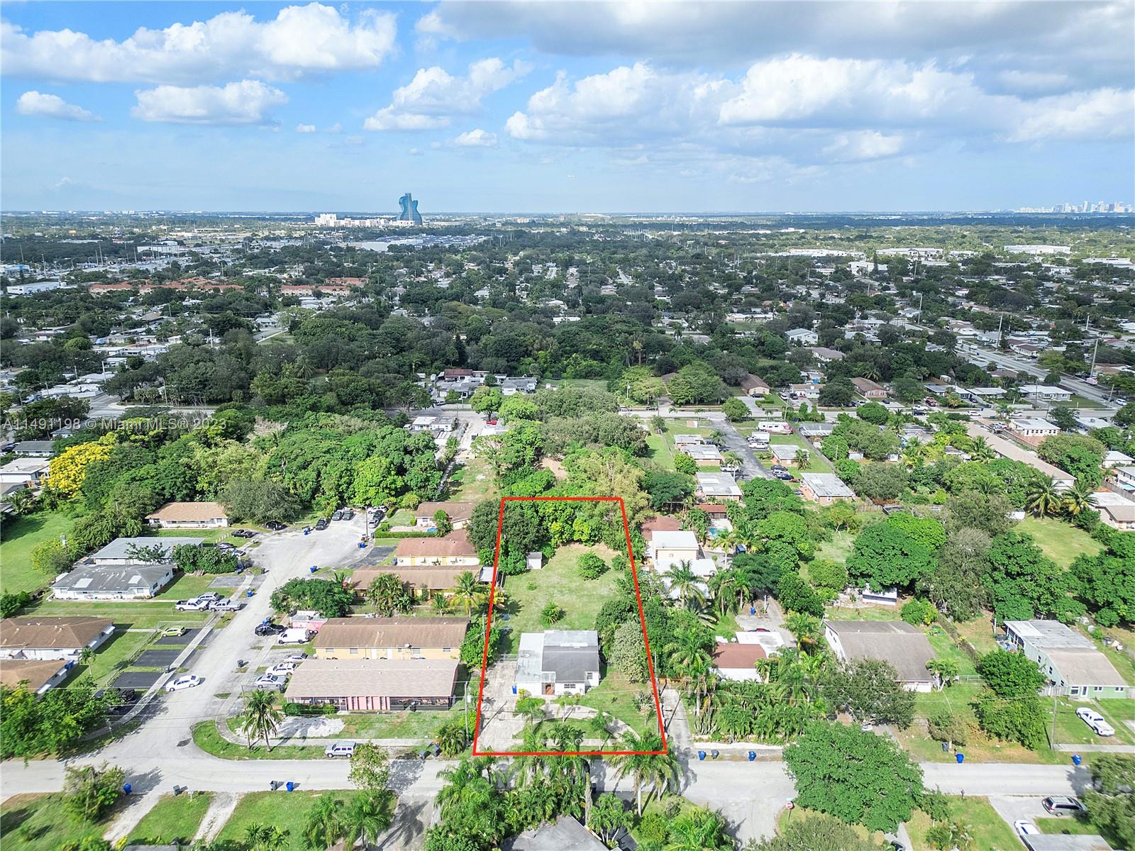 5709  Mckinley St  For Sale A11491198, FL
