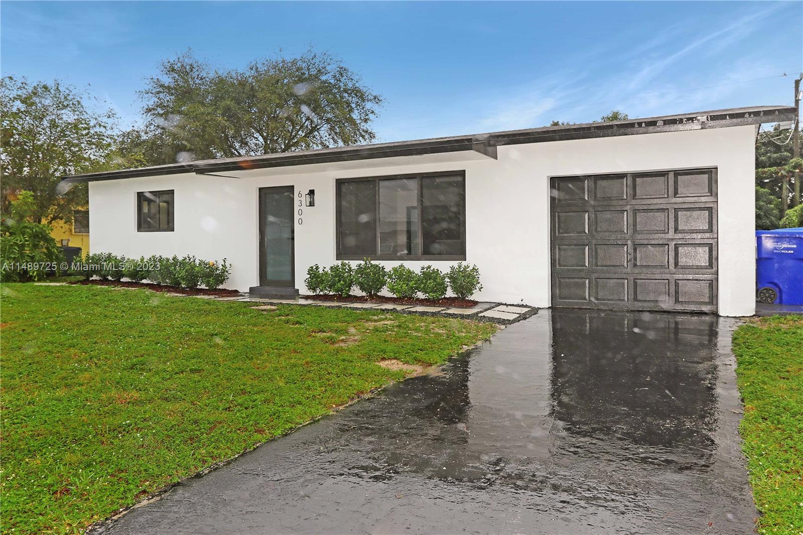 6300  Scott St  For Sale A11489725, FL