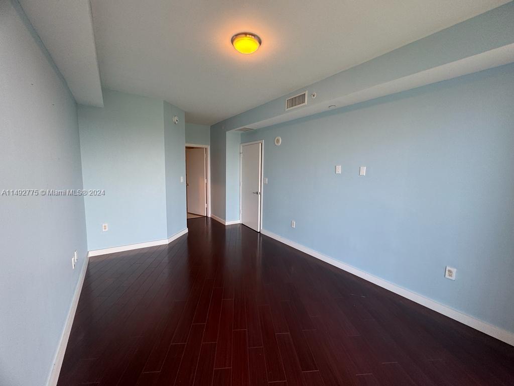 Photo 25 of Turnberry Vlg No Tower Co in Aventura - MLS A11492775