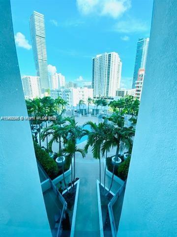 Photo 2 of City 24 Condo Apt 815 in Miami - MLS A11492865