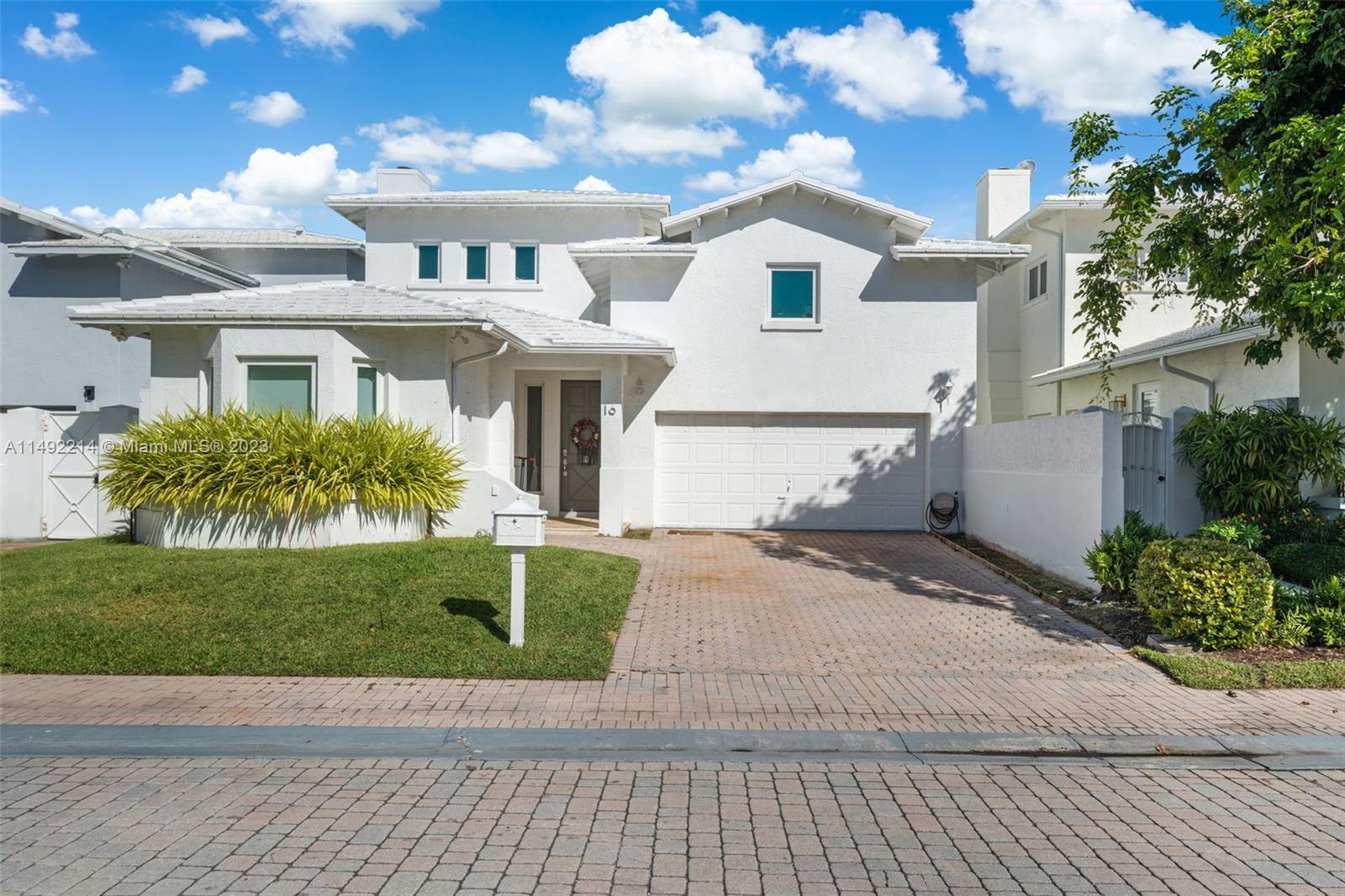 16 Turtle Walk, Key Biscayne, FL 33149