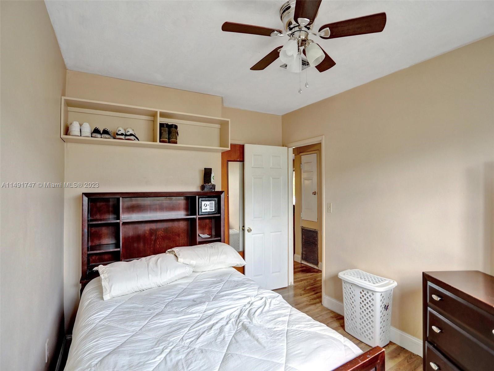 Listing Photo 8