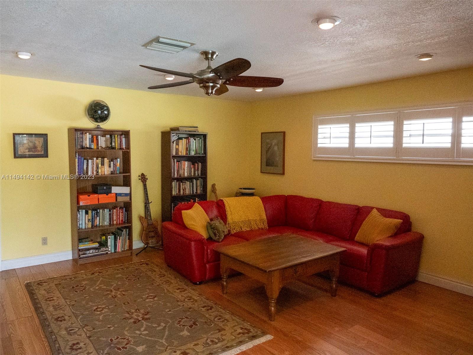 Listing Photo 14